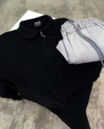 SİYAH KAZAK + BEYAZ LİKRALI PANTOLON KOMBİN1